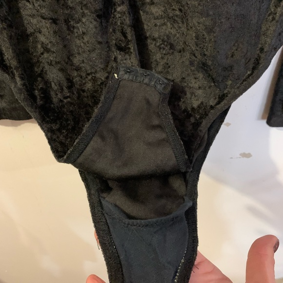 Guess Crushed velour body suit - Picture 5 of 7